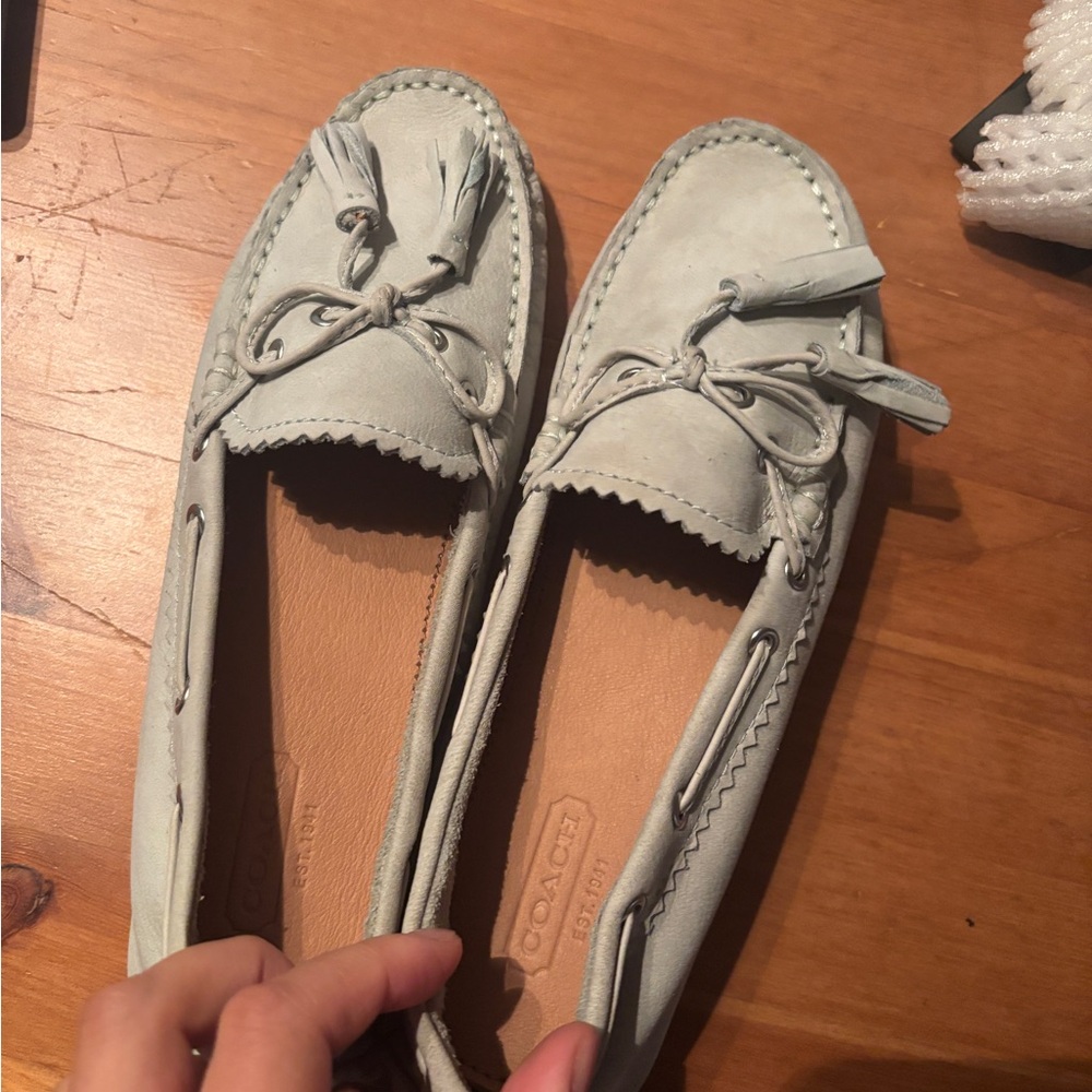 Coach Soft Gray Tassel Loafers w5